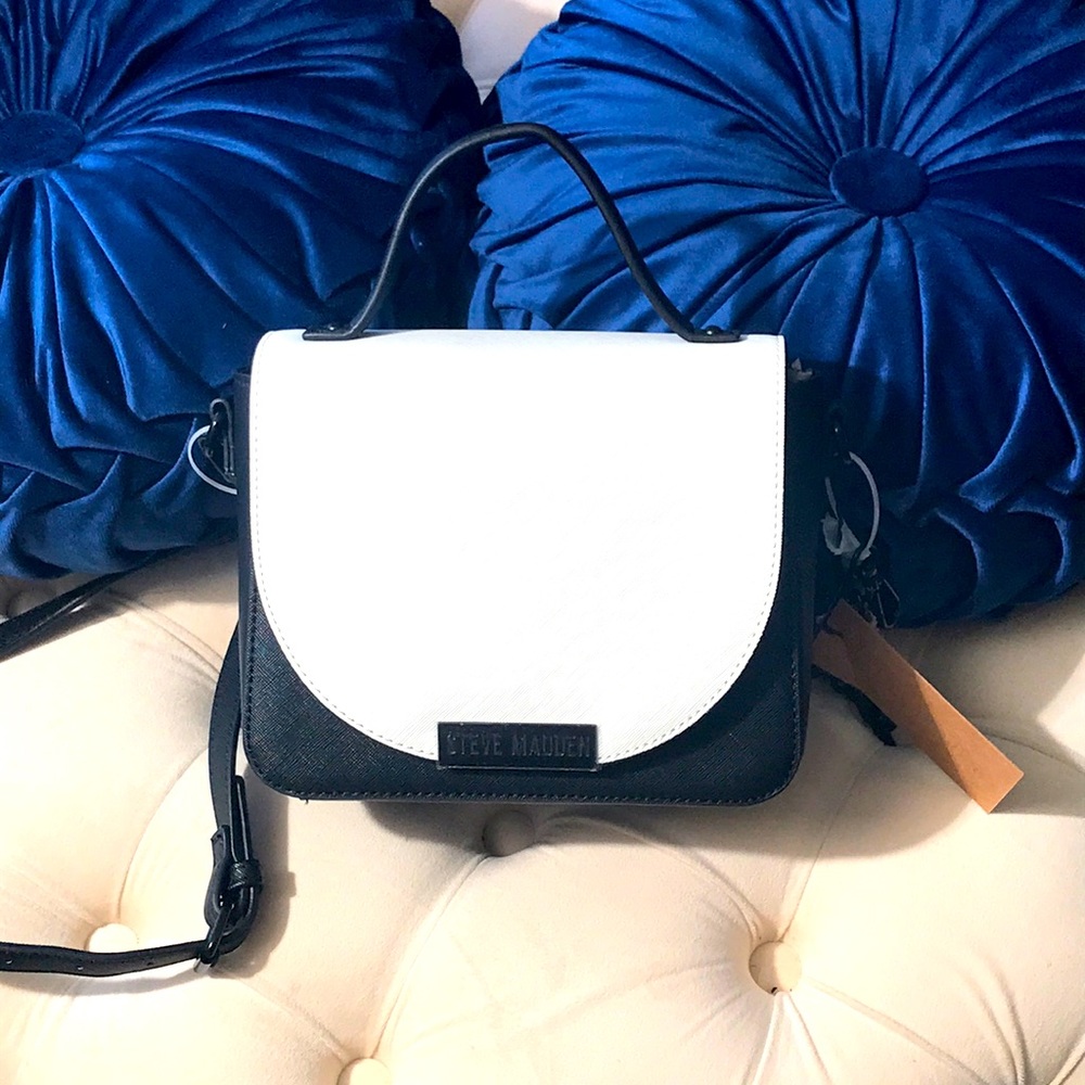 NWT gorgeous Steve Madden bag with chain straps